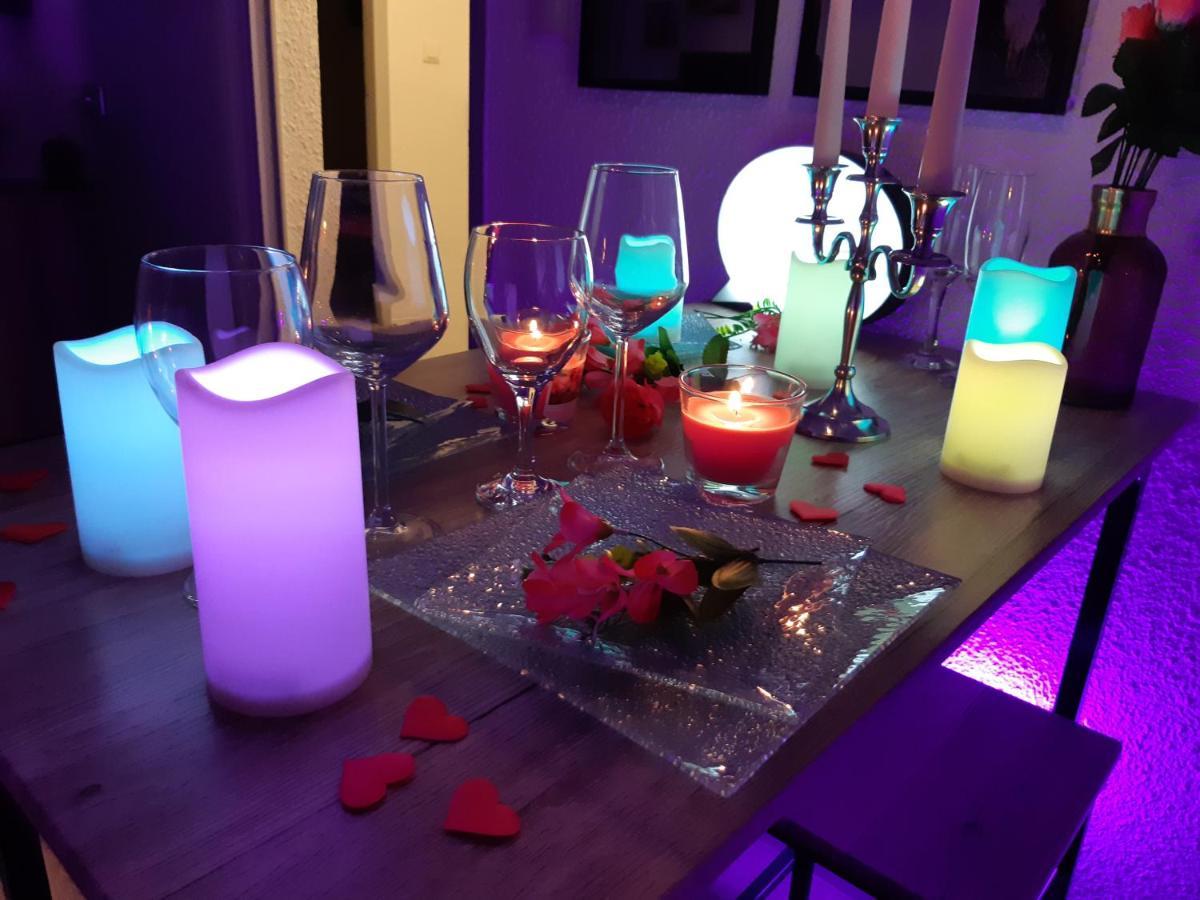 Luxe Sauna Privatif Et Grand Bain Jacuzzi A Deux A Biscarosse Plage Pour Nuit Romantique Avec Decoration Led Et Bougies Biscarrosse Buitenkant foto