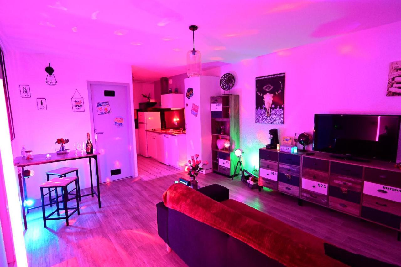 Luxe Sauna Privatif Et Grand Bain Jacuzzi A Deux A Biscarosse Plage Pour Nuit Romantique Avec Decoration Led Et Bougies Biscarrosse Buitenkant foto